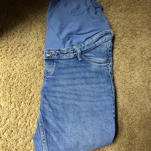 MATERNITY JEANS